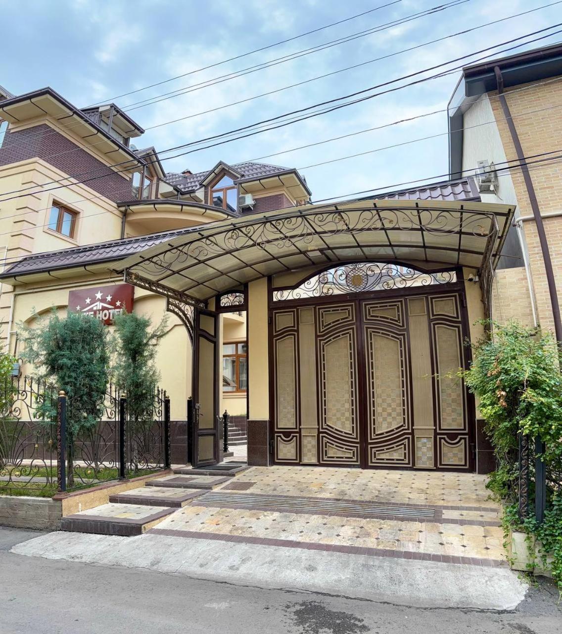 Elite Hotel Tasken Kültér fotó